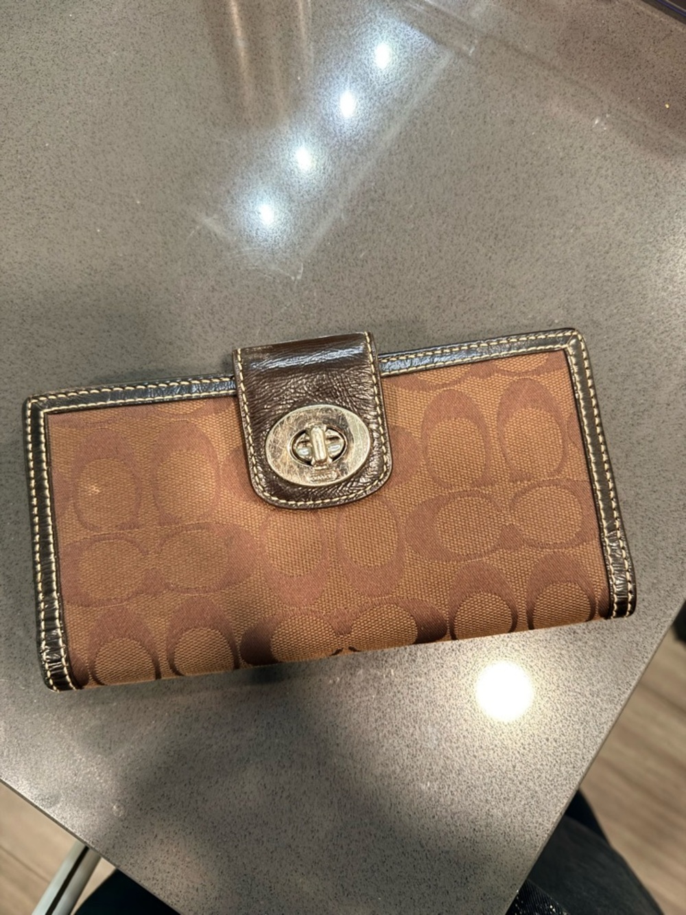Vintage Coach Signature Brown Canvas Wallet Leather Trim Turnlock Closure - Picture 2 of 8